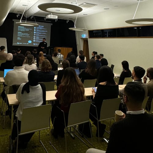 2c1fa5ab-5ee9-460d-924f-232ed25185ba